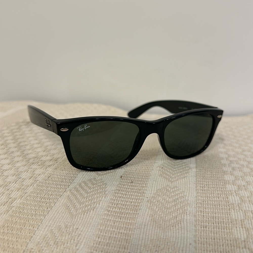 Ray-Ban Black Wayfarer